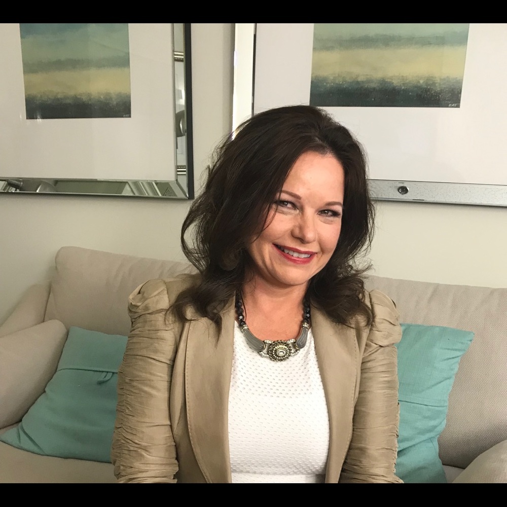 Meet your Posher, Laureen